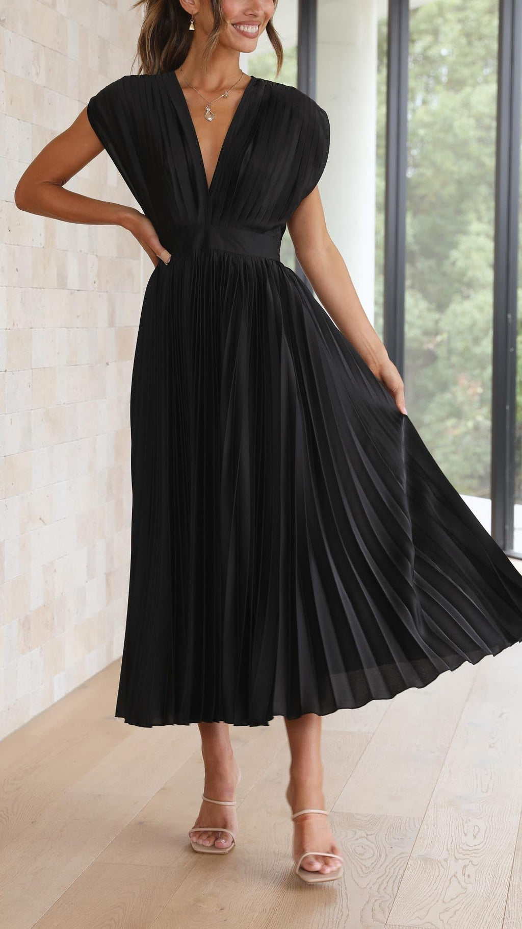 Women's Pleated V-Neck Midi Dress