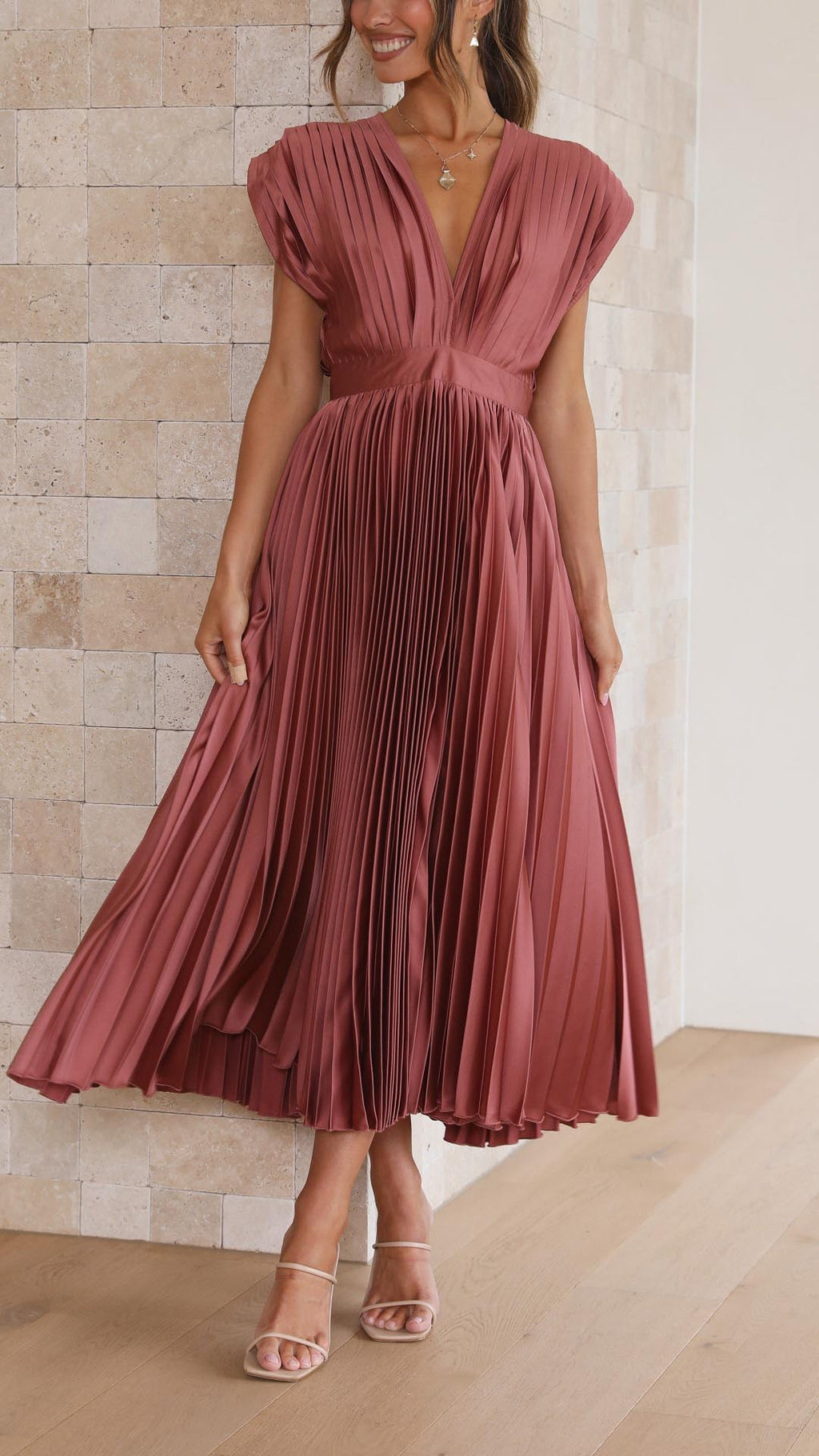Women's Pleated V-Neck Midi Dress