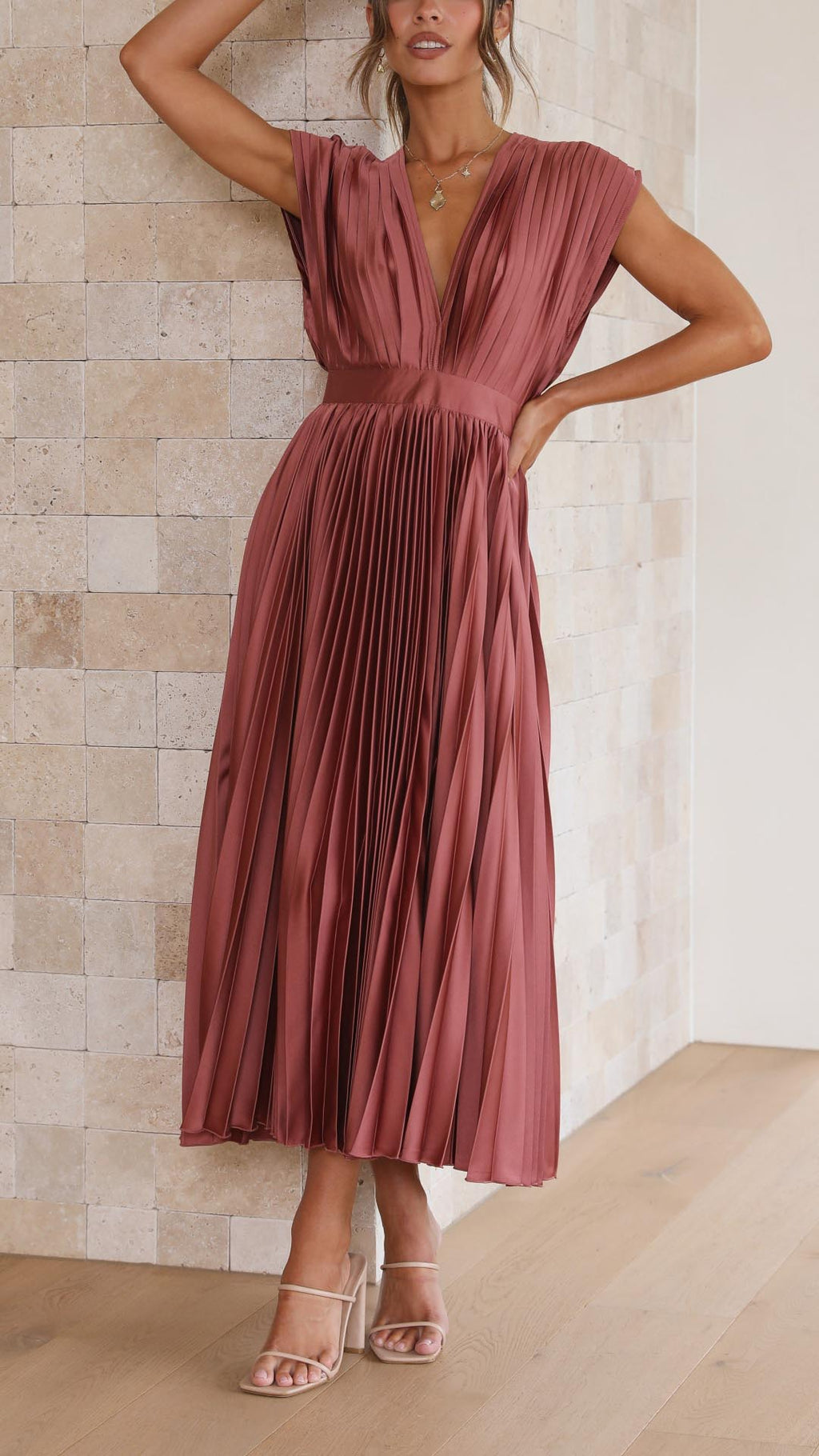 Women's Pleated V-Neck Midi Dress