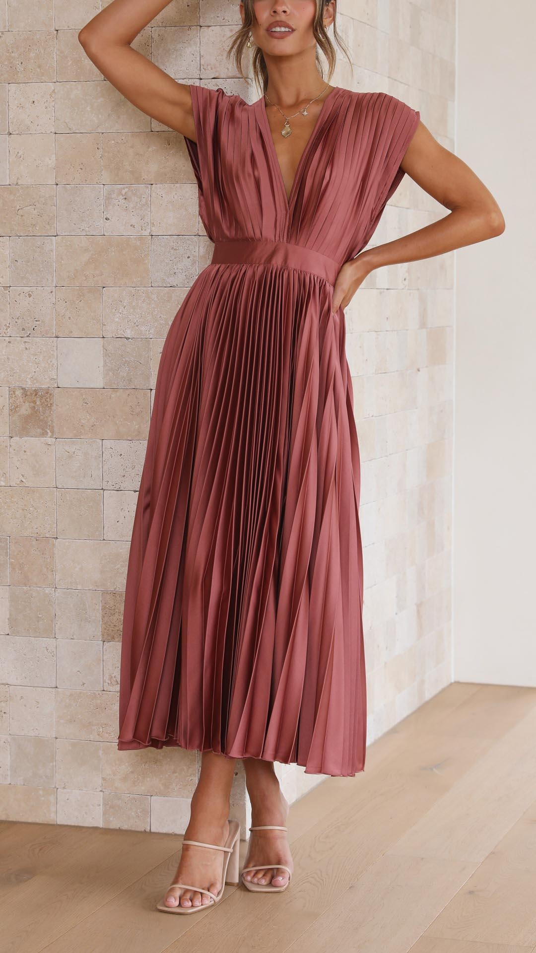 Women's Pleated V-Neck Midi Dress