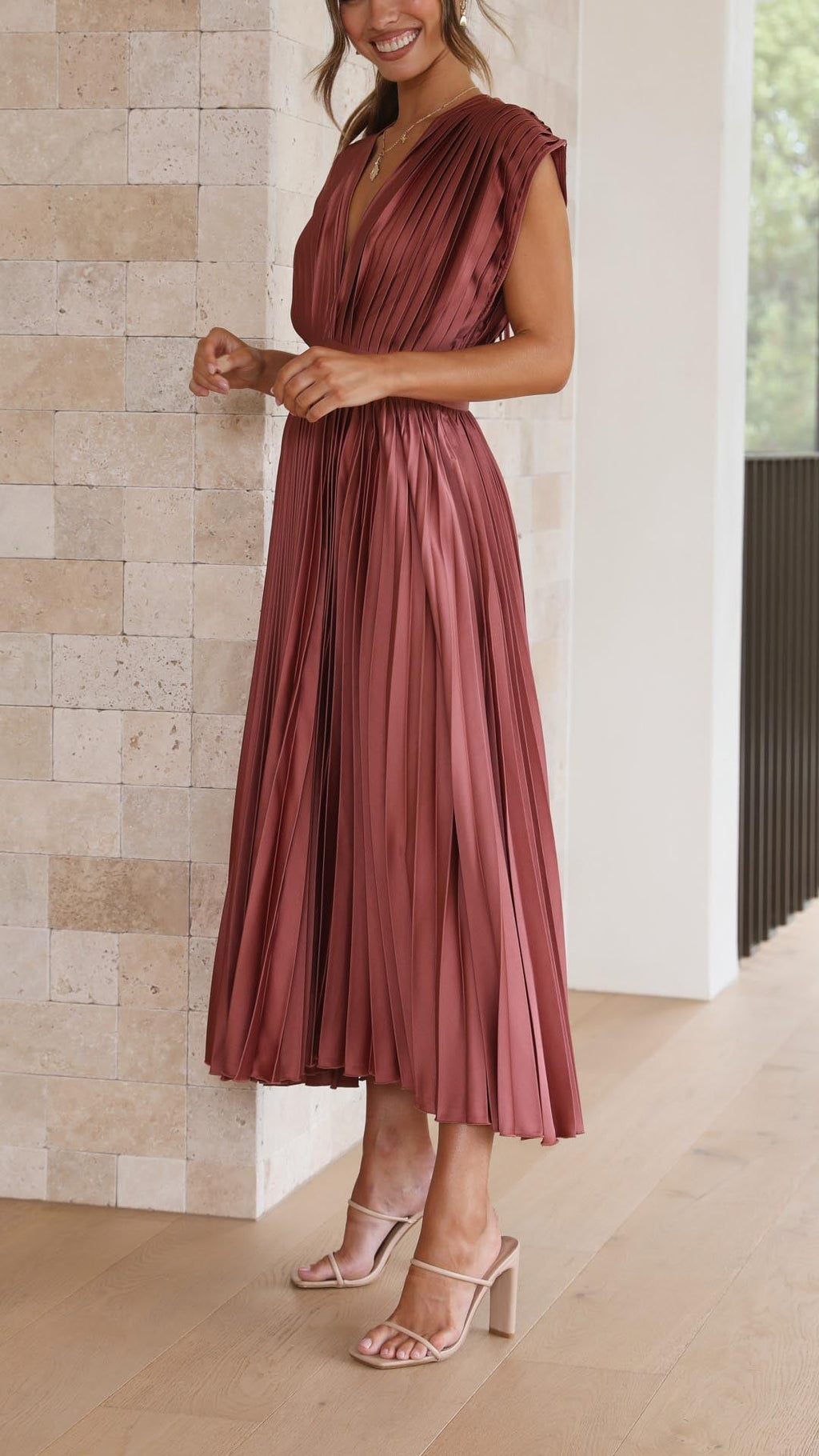 Women's Pleated V-Neck Midi Dress