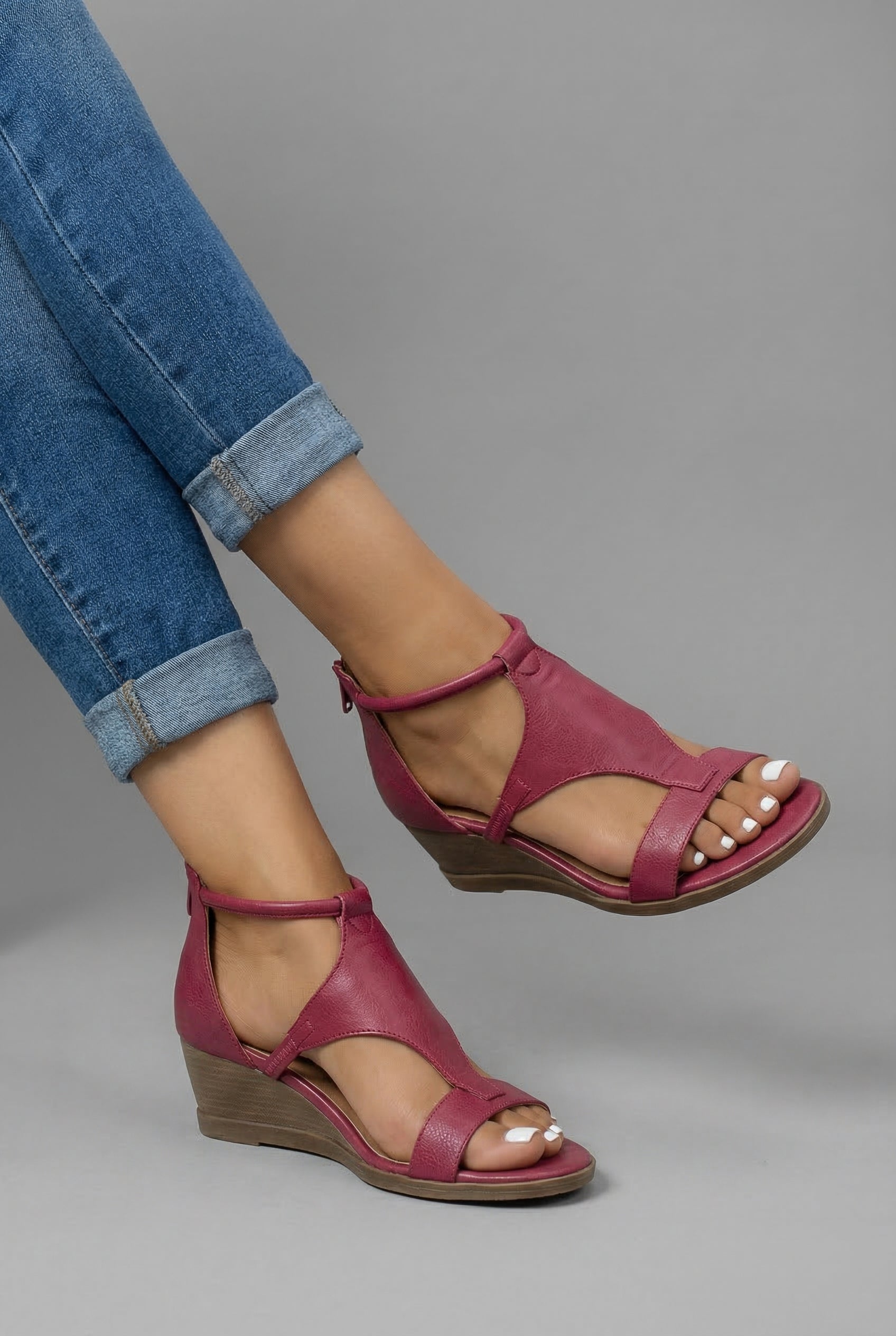 Women's Orthopedic Comfort Sandals in Leather Style